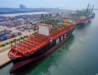 Shipping lines hope White House will end west coast dock talk impasse
